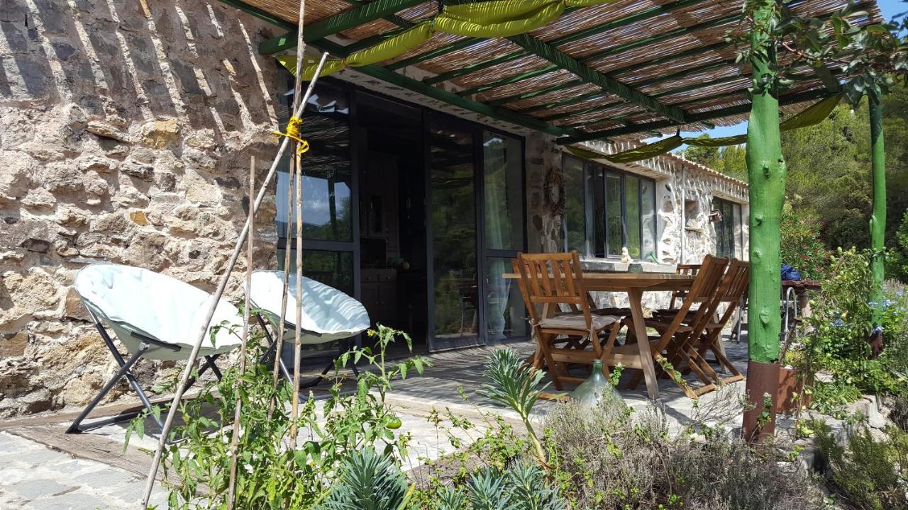 La Loubiere, Ancienne Bergerie En Pleine Garrigue Bed & Breakfast Fraisse-des-Corbieres Ngoại thất bức ảnh