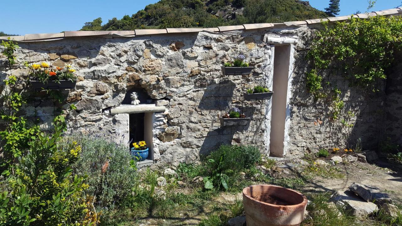 La Loubiere, Ancienne Bergerie En Pleine Garrigue Bed & Breakfast Fraisse-des-Corbieres Ngoại thất bức ảnh